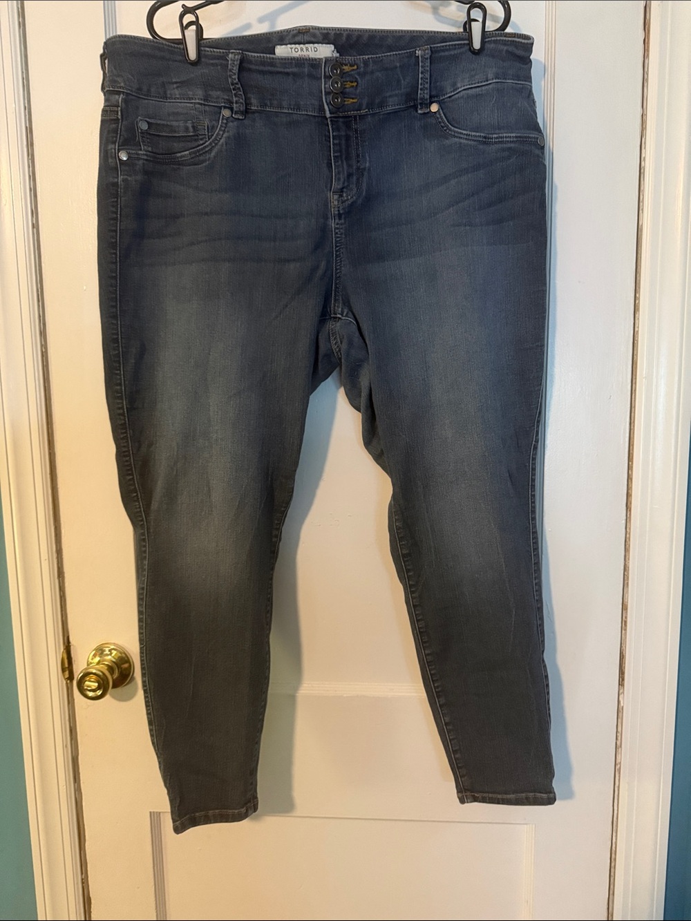 torrid Gray Skinny Jeans - High Rise Stretch size 20S